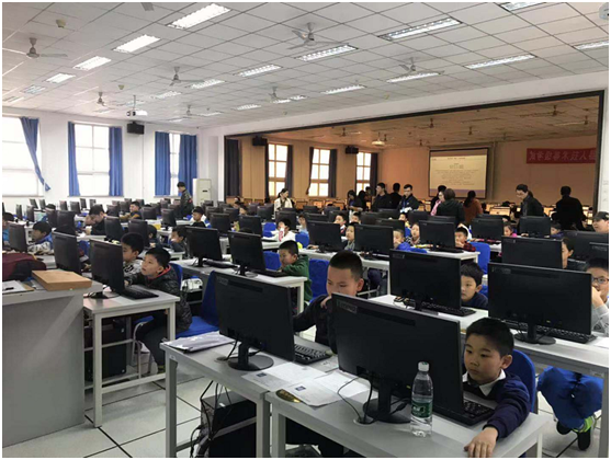 全國機器人等級考試開啟，瓦力工廠小學員沉著應戰(zhàn)，計算機技術開發(fā)再掀新篇章